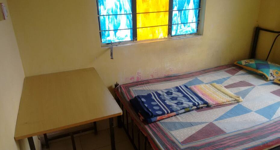Hotel Raj Lodging, Pune 4